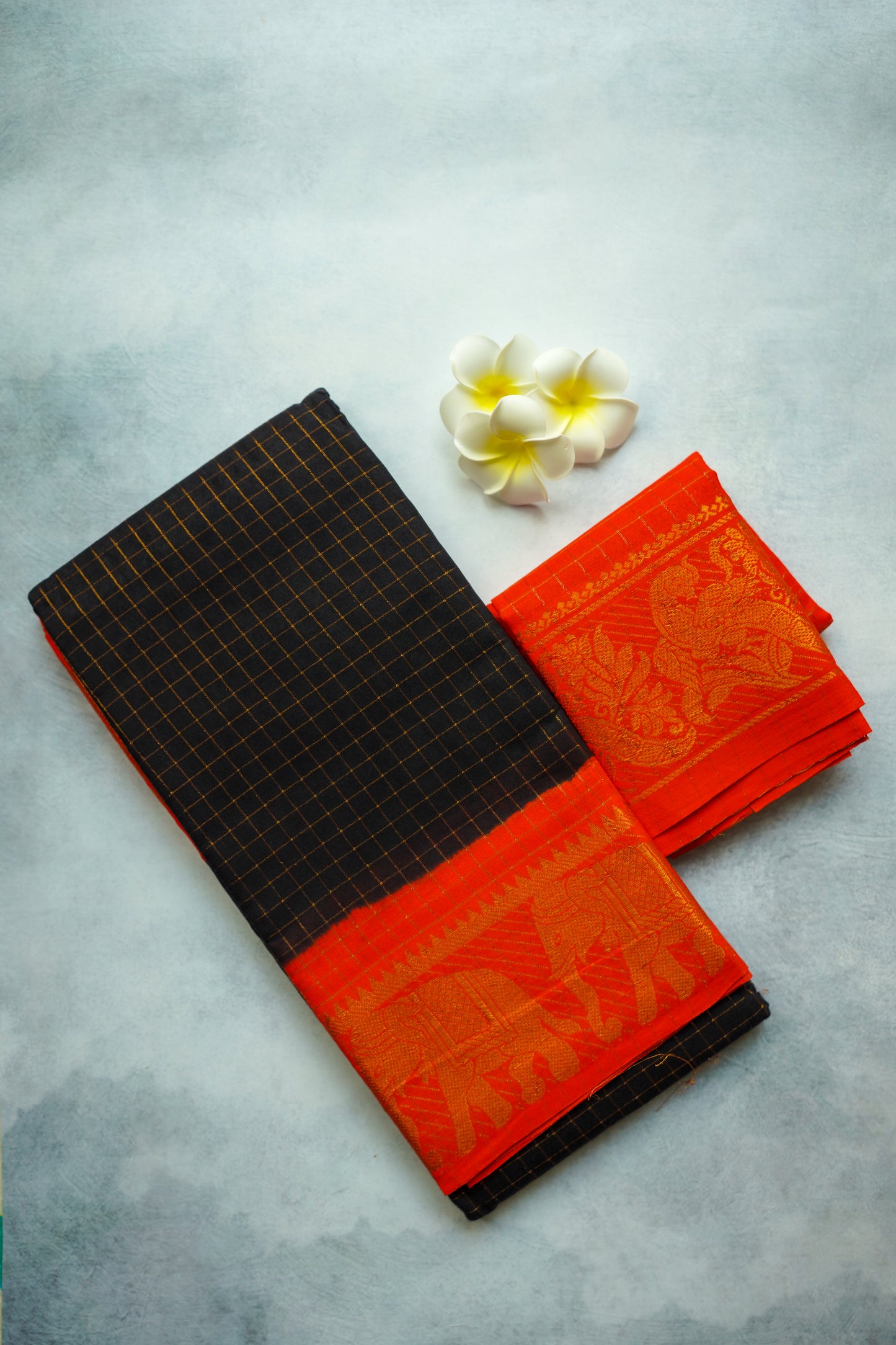 Checked Sungudi Sarees With Blouse