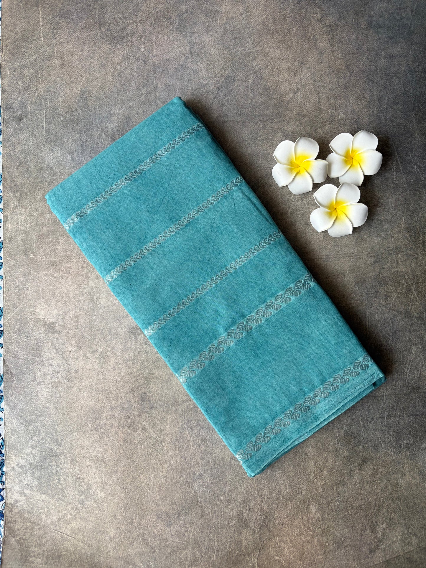 Light Blue Sungudi saree With velthari design | TLL184