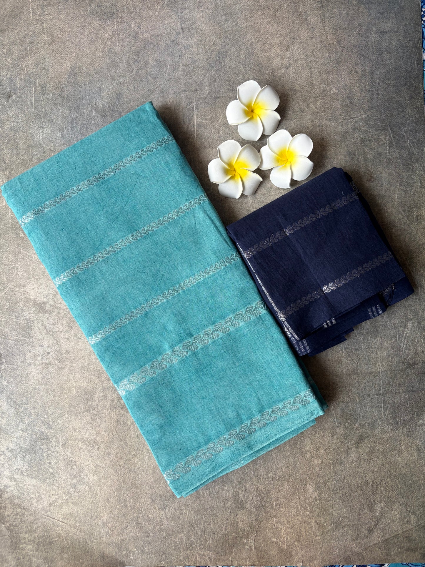 Light Blue Sungudi saree With velthari design | TLL184