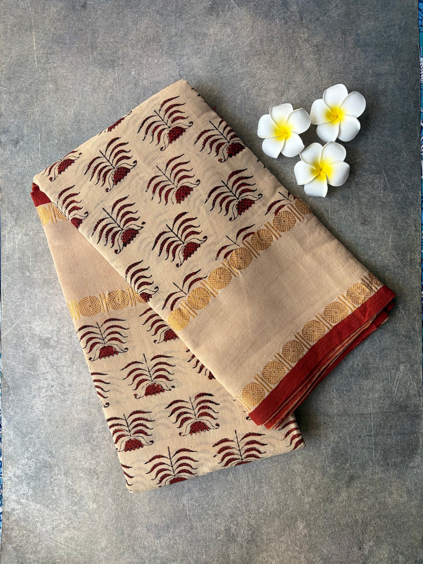 Pure Handmade Sungudi Saree Light Cream Colour | TLL180