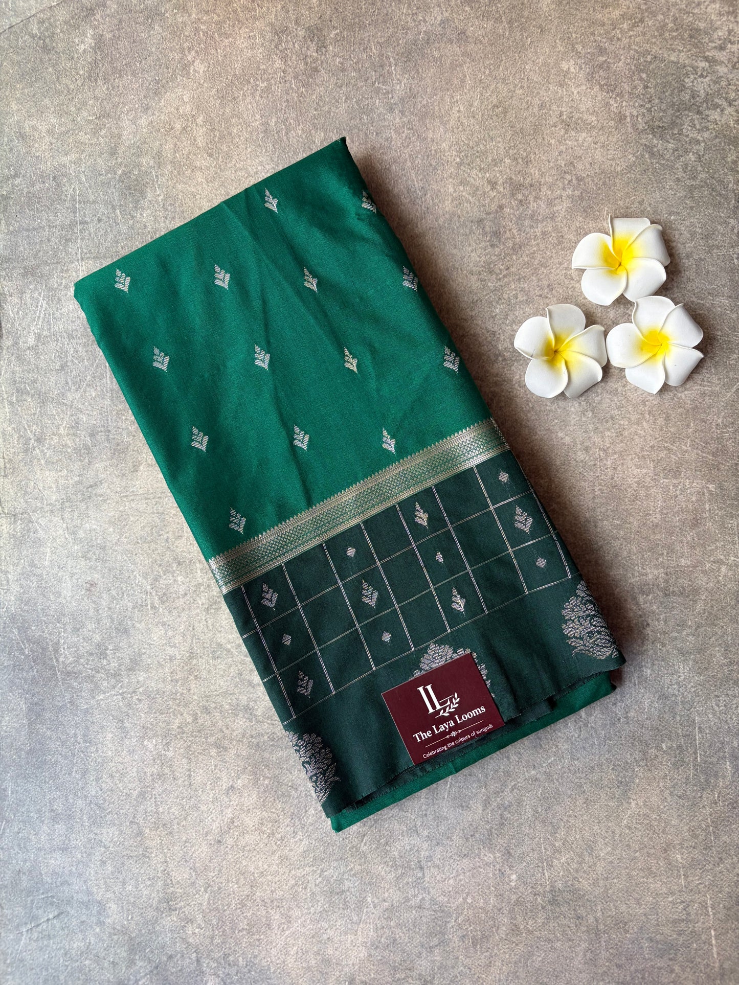 Soft Silk Emerald Green | TLL315