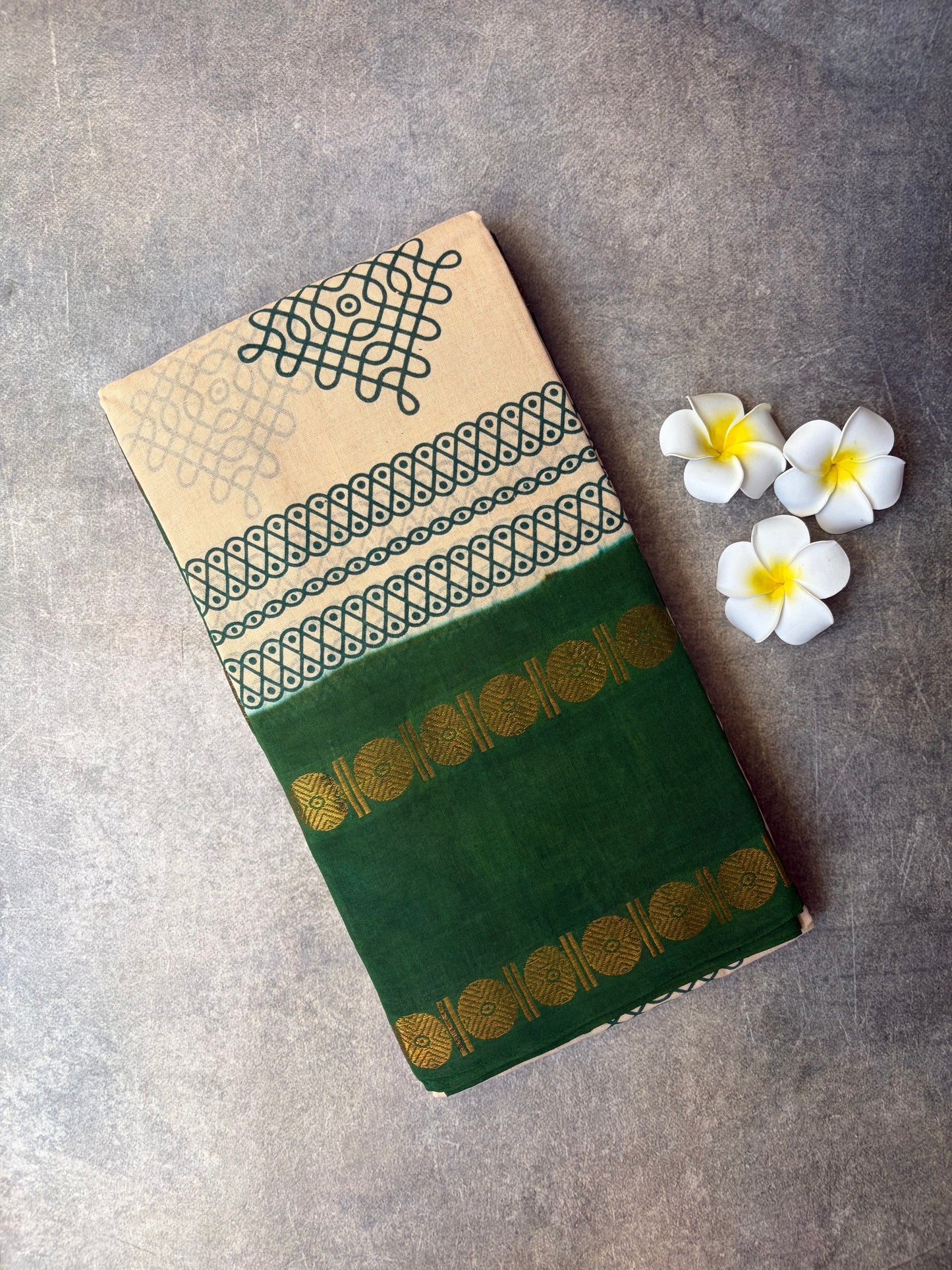 Kolam Printed Sungudi Cotton Saree Cream Colour | TLL399