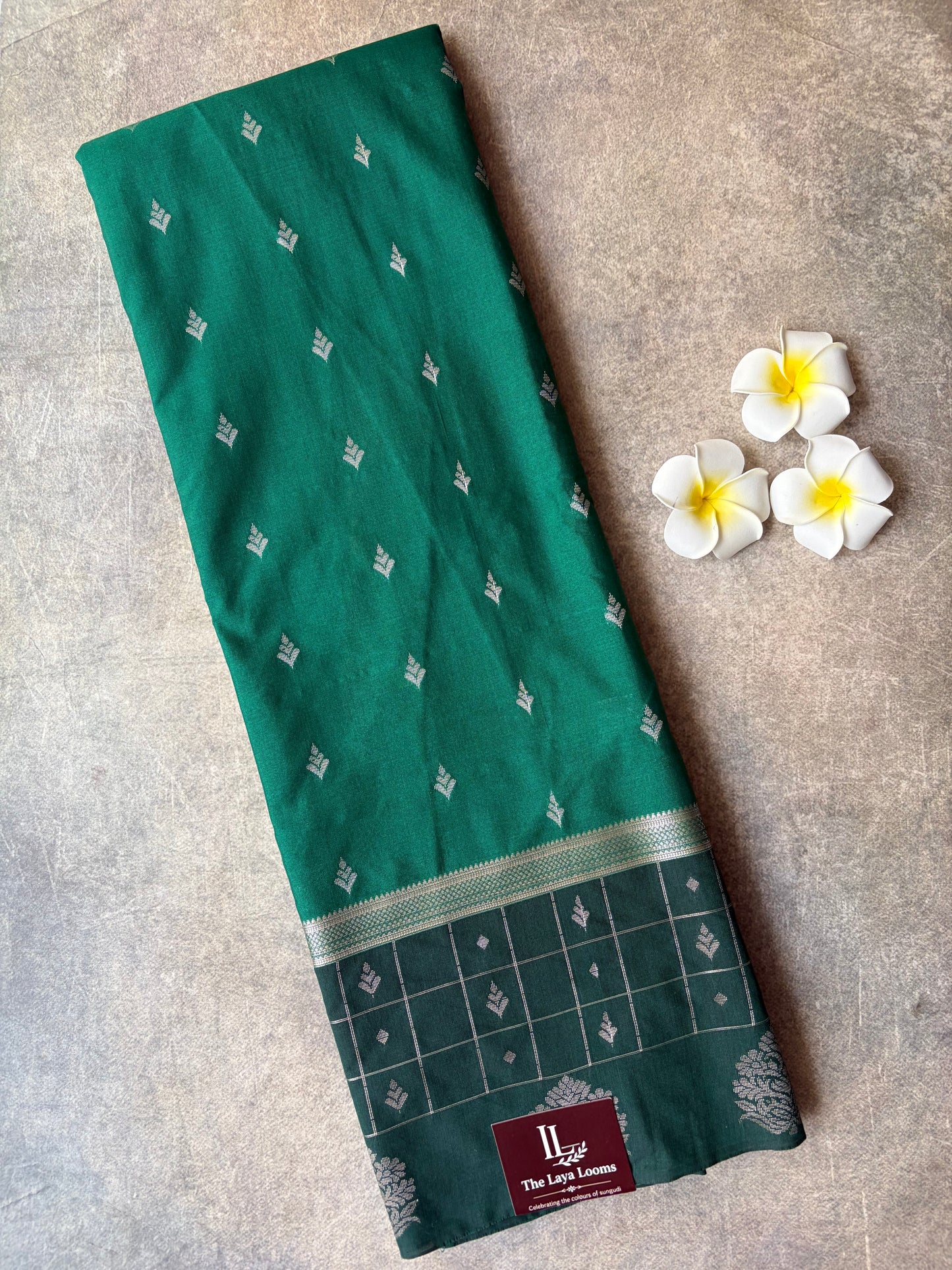 Soft Silk Emerald Green | TLL315