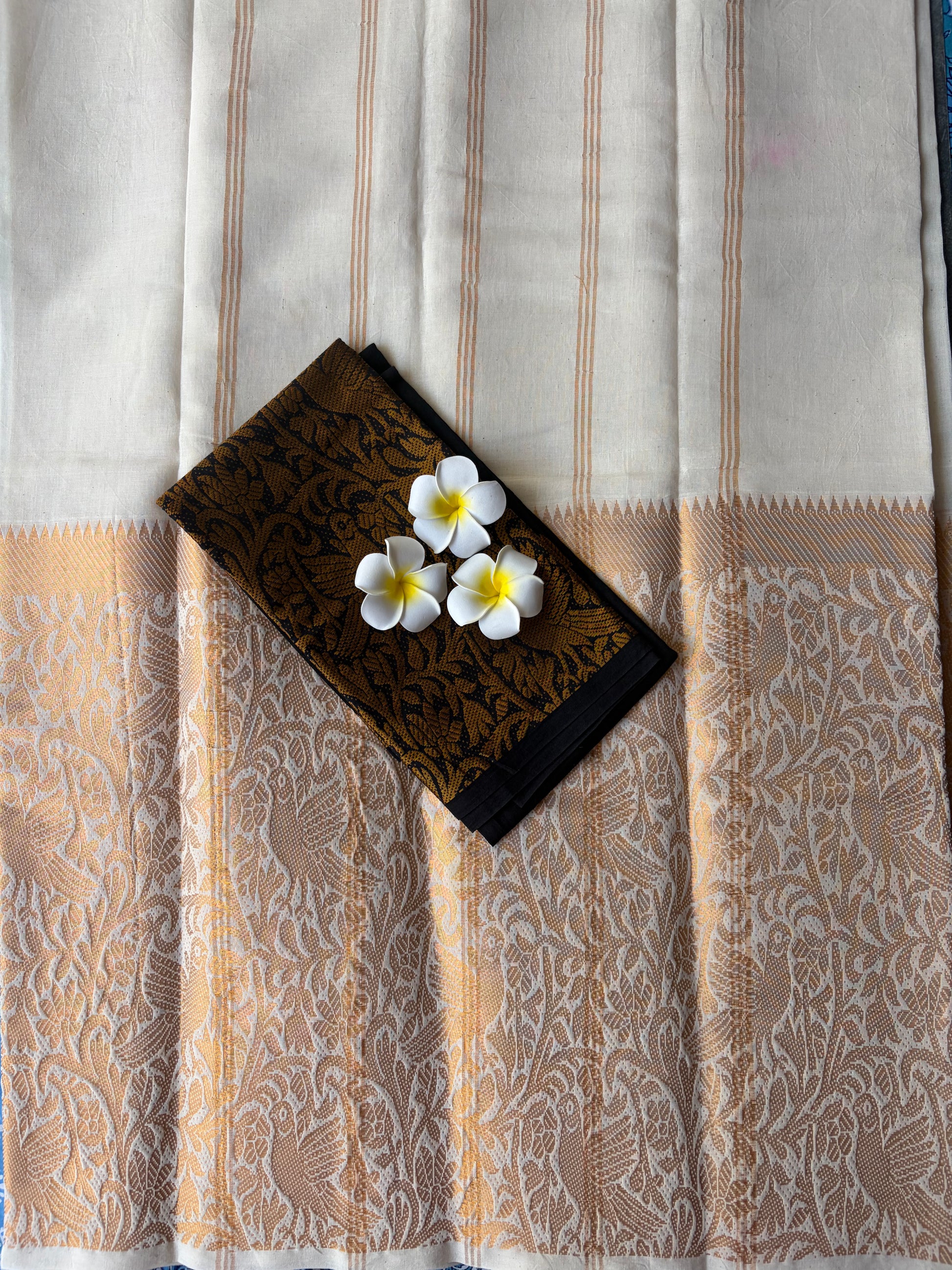 Madurai Sungudi Big Border Golden Zari  with Black Blouse
