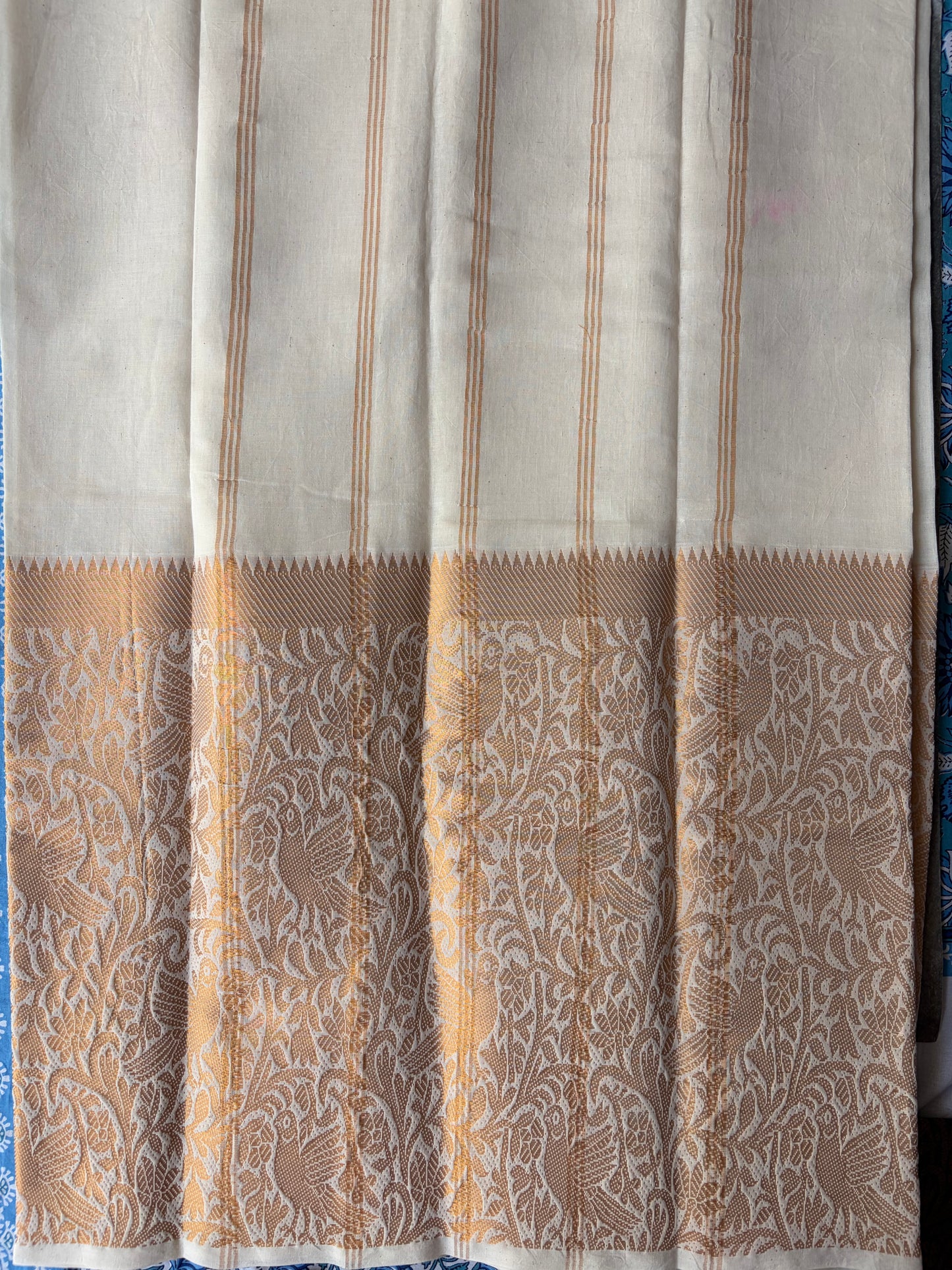 Madurai Sungudi Sarees White body with Black Blouse
