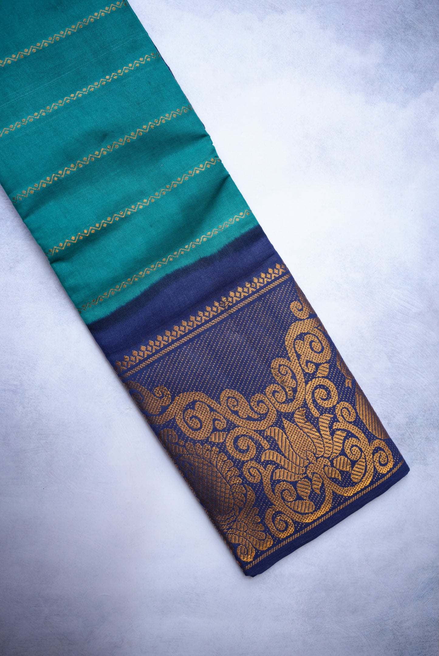 Sungudi Velthari Long Border Rama Green Saree with Blue Border and Blouse