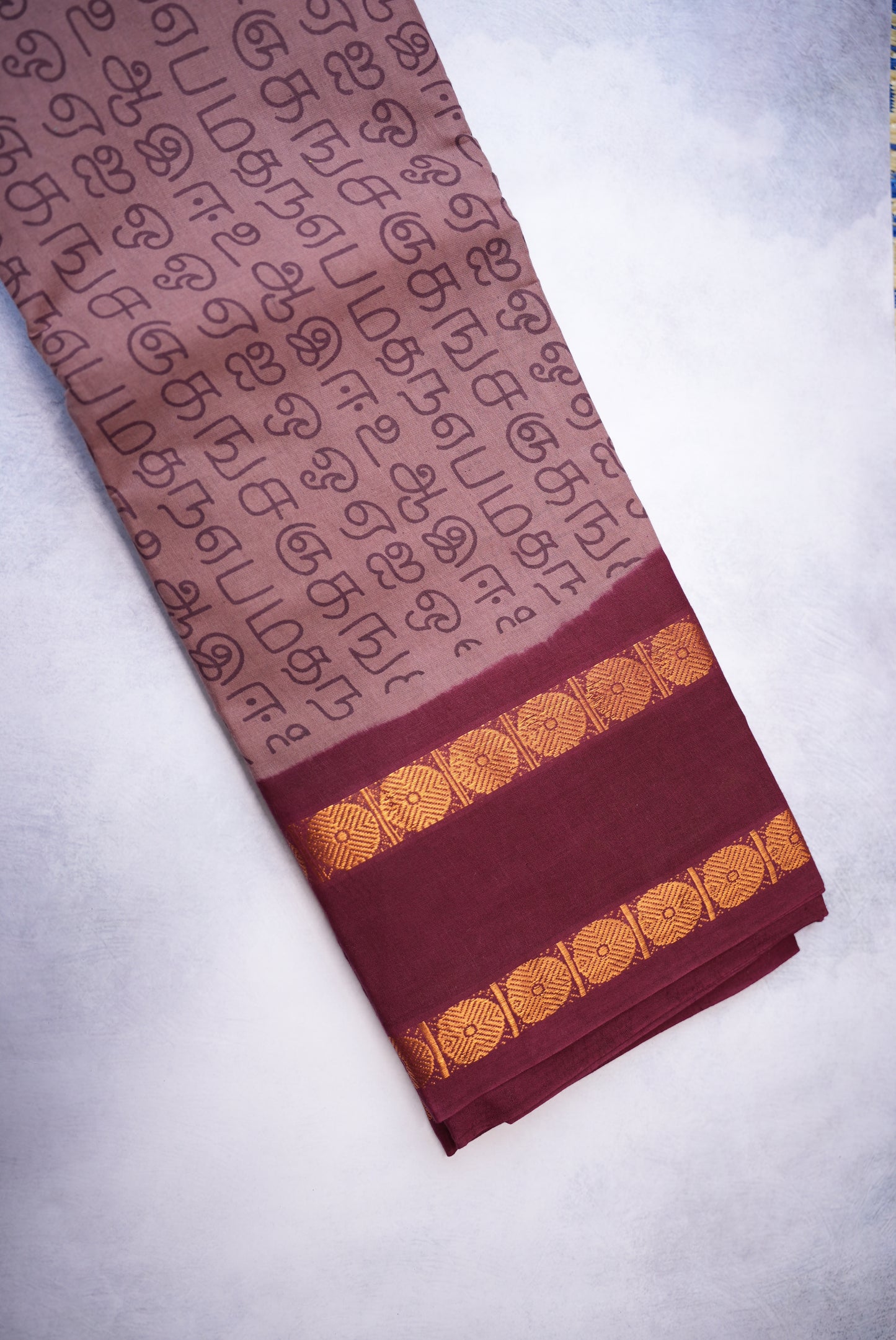 Tamil Letter Printed Sungudi Saree – Maroon Saree with Dark Maroon Border