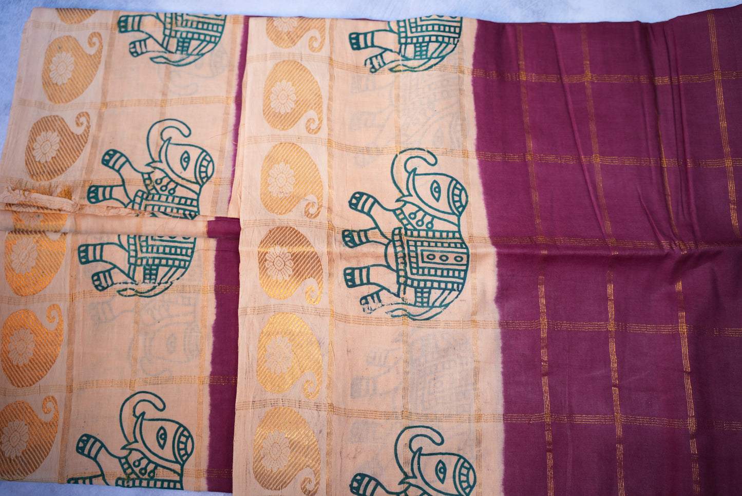 Elephant Printed and Kattam Design Sungudi Saree with Brown Base and Pastel Cream Border