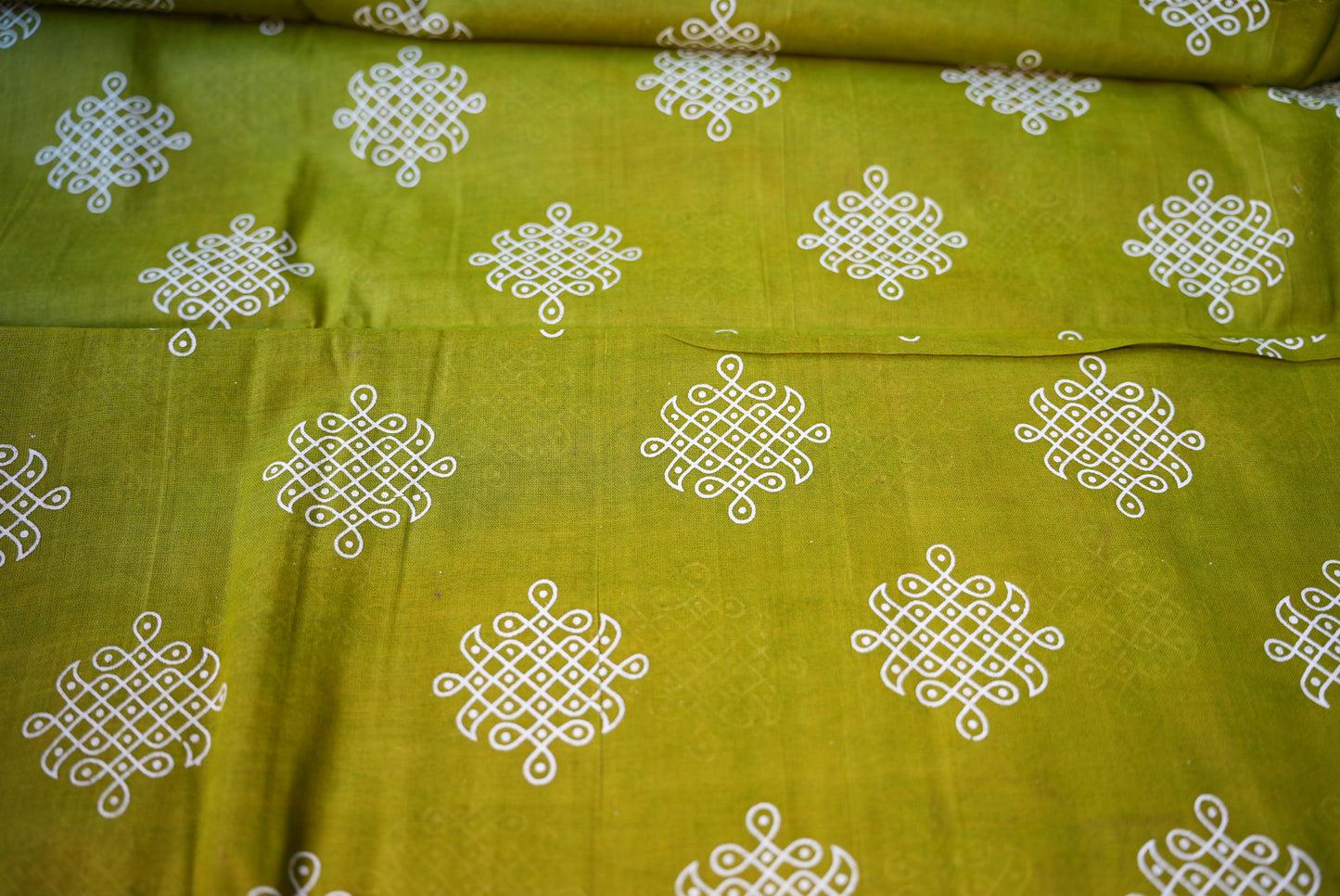 Kolam Printed Sungudi Saree – Mehendi Green with Brown Border (With Blouse)