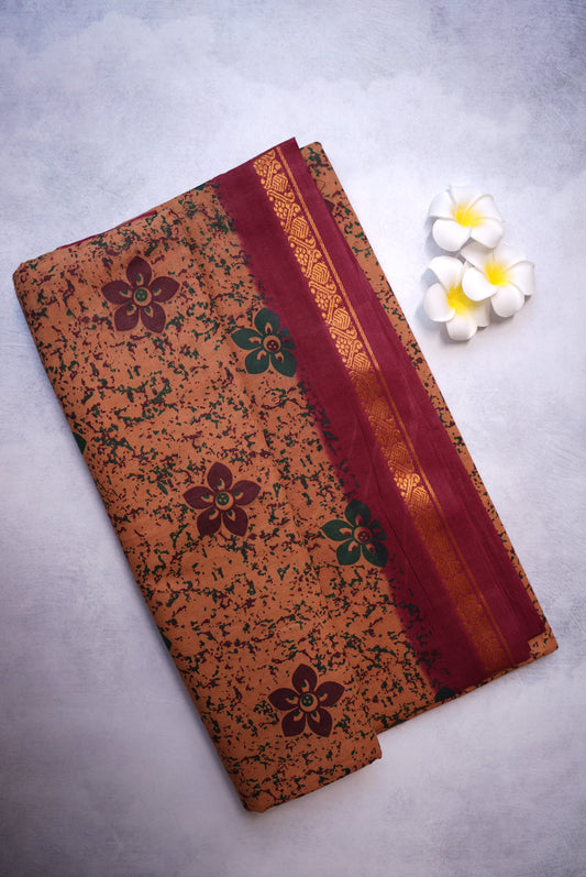 9.5 Yards Sungudi Cotton Saree in Maroon Color