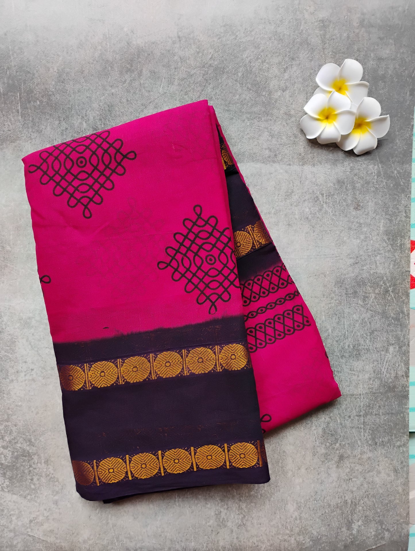 Kolam sungudi | Pink Saree with Black border