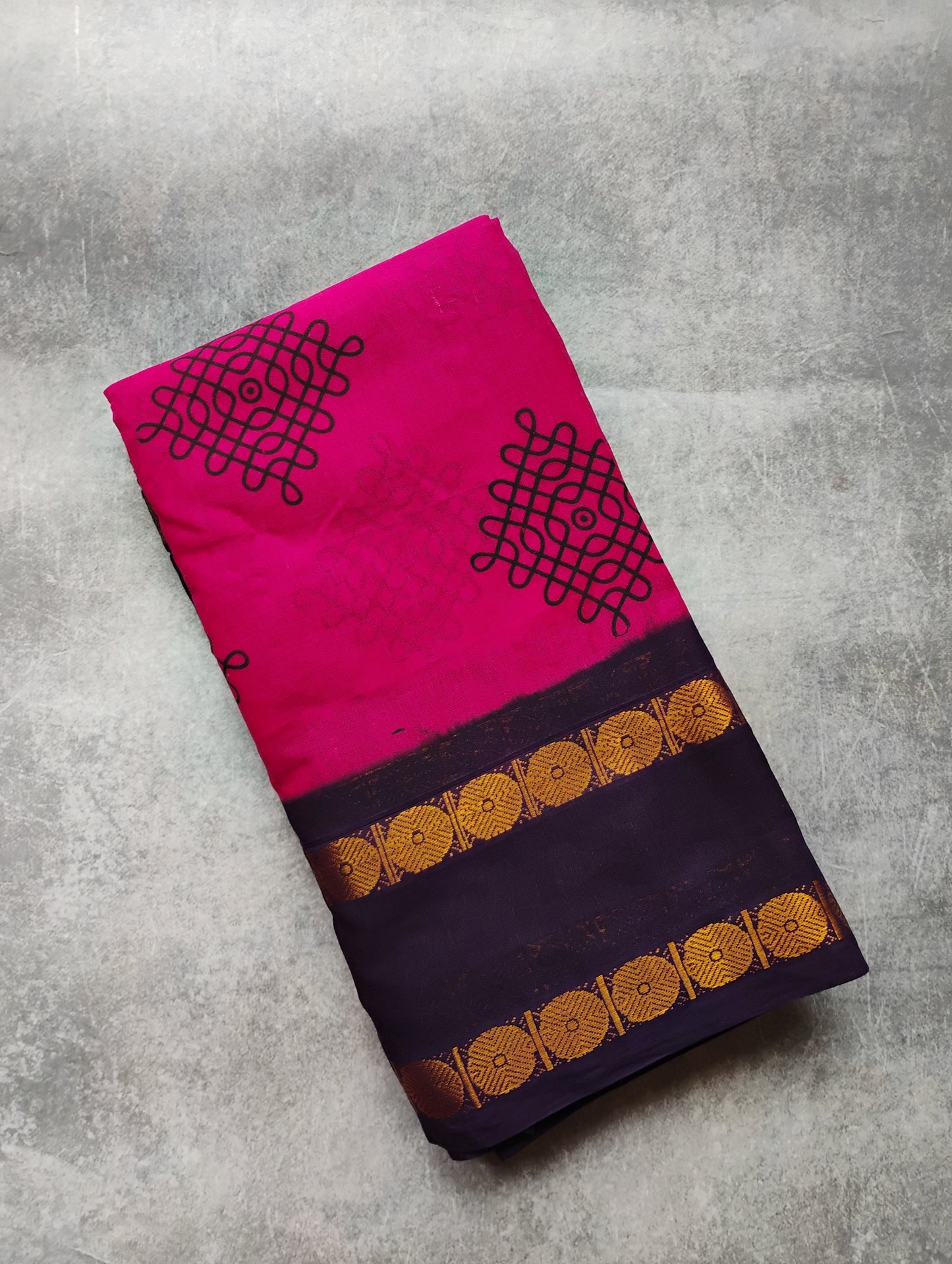 Kolam sungudi | Pink Saree with Black border