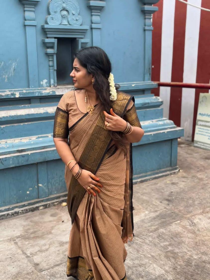 Kanchi cotton Black Rich Border