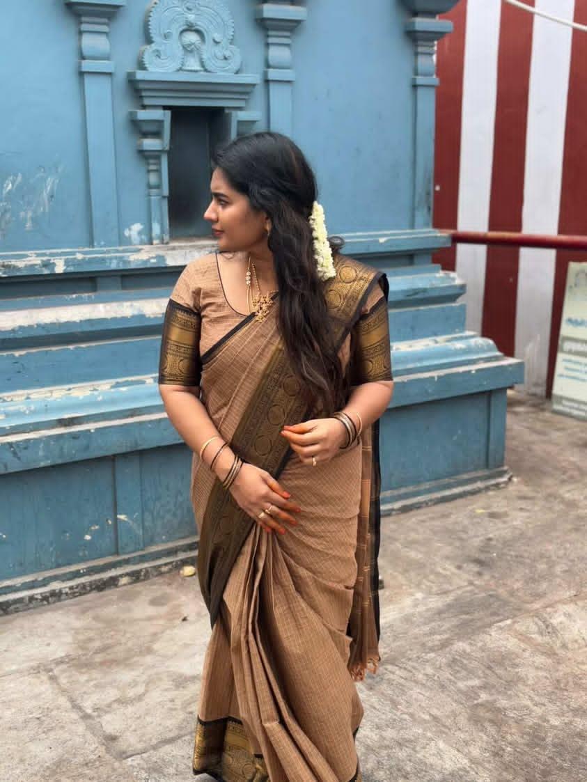 Kanchi cotton Black Rich Border