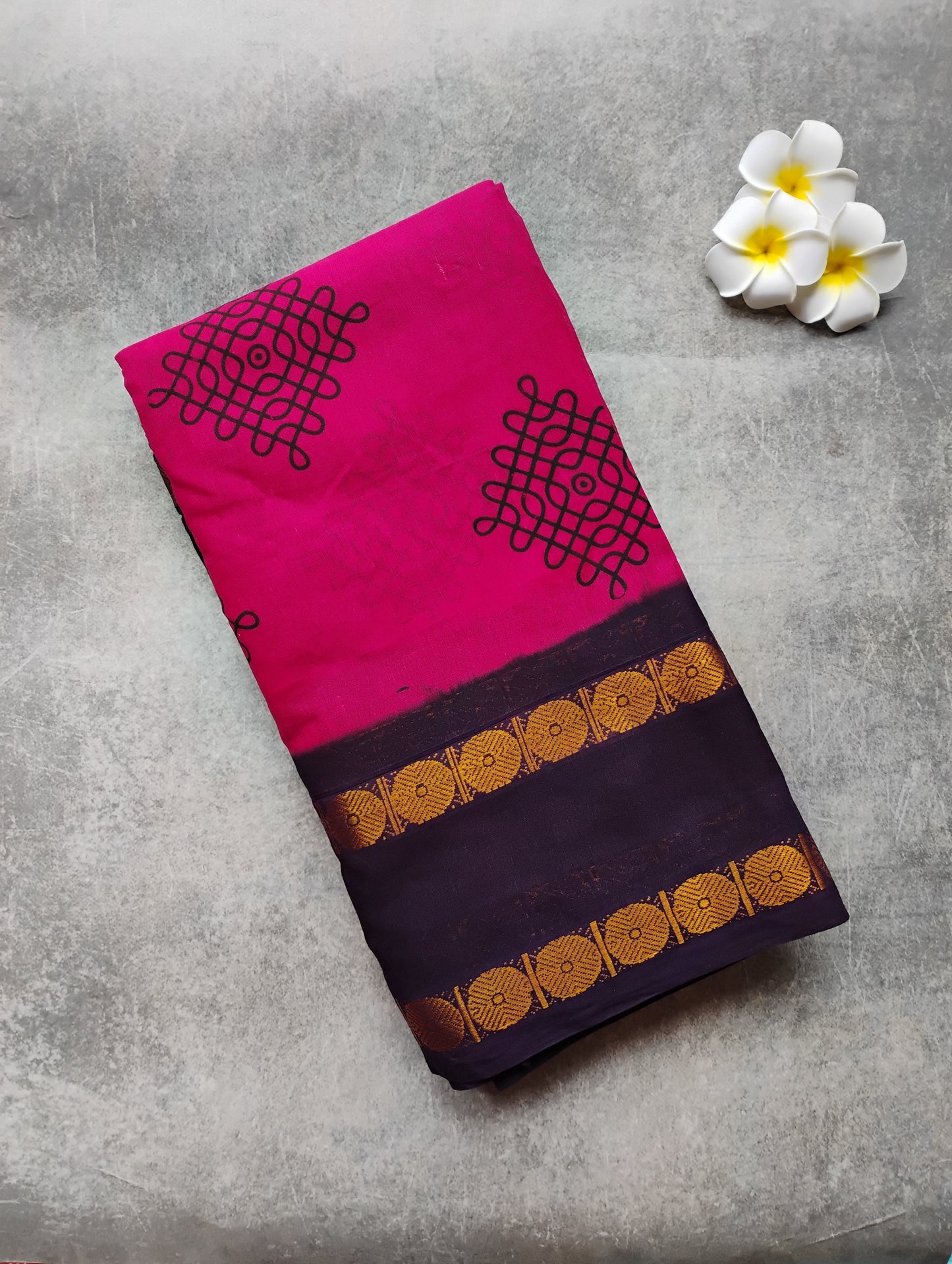 Kolam sungudi | Pink Saree with Black border