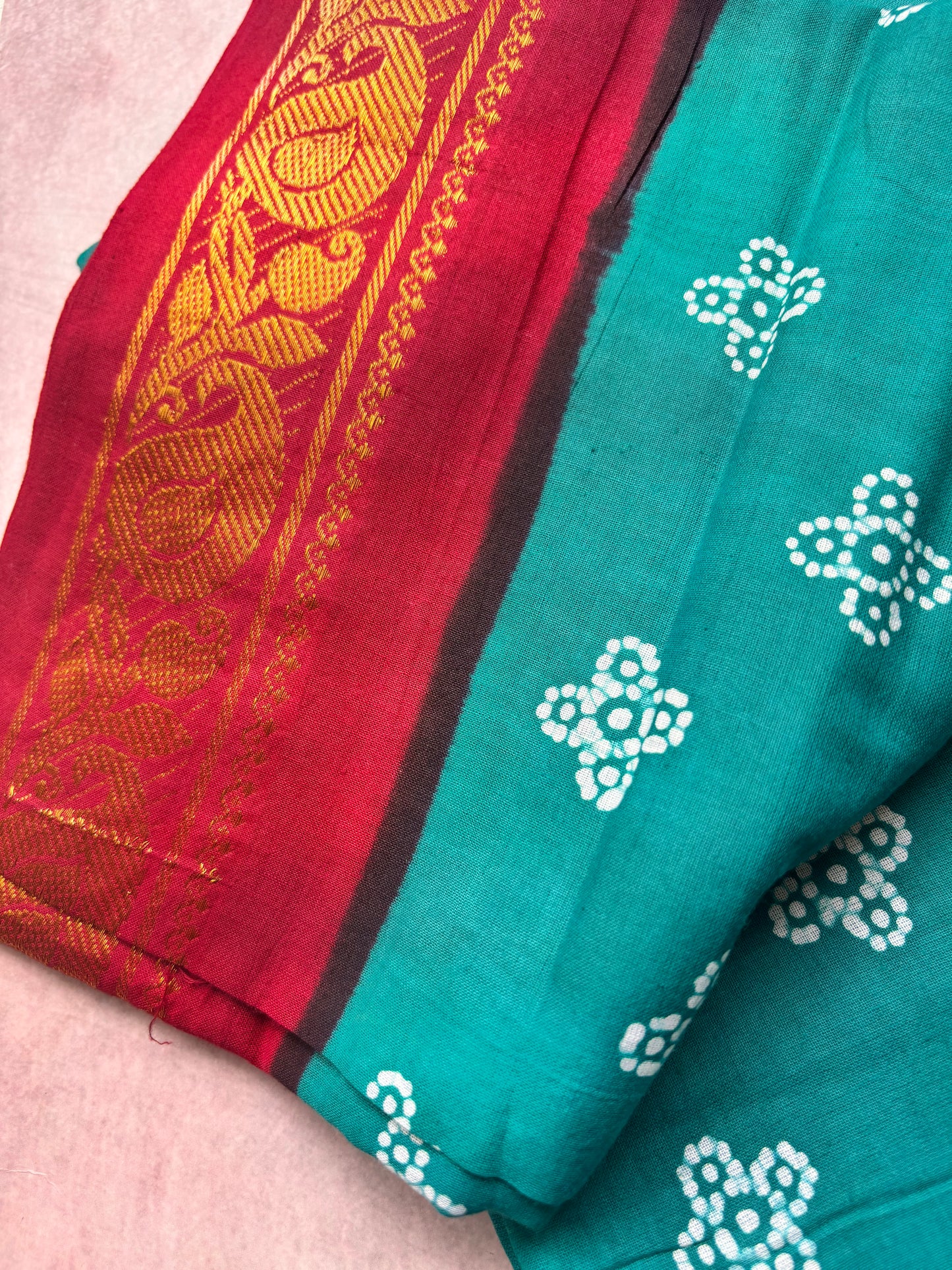 Madurai Sungudi Cotton Saree - Teal Batik with Rich Red flower Border - Authentic Soft Sungudi Cotton Saree